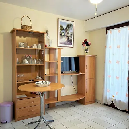 Studio Avec Coin Nuit, Parking, Proche Plage - - Fr-1-251-50 * Le Lavandou